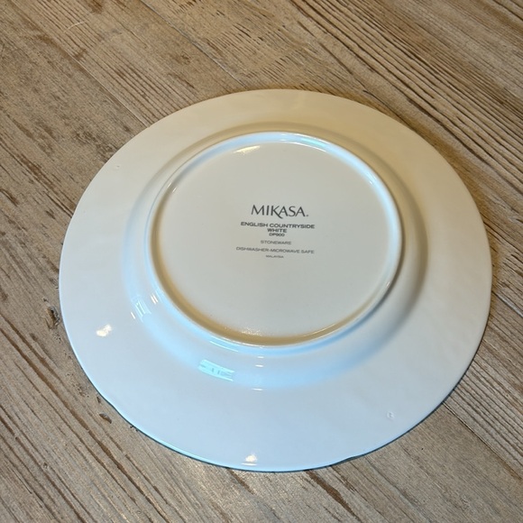 Mikasa English Countryside White 11” Stoneware Dinner Plates Set of 2 - Picture 2 of 2